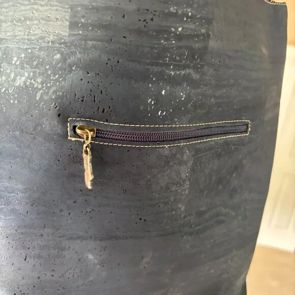 Navy & Tan Acorticeira Cork Flat Backpack Portugal Water Resistant Natural Vegan - Picture 8 of 11